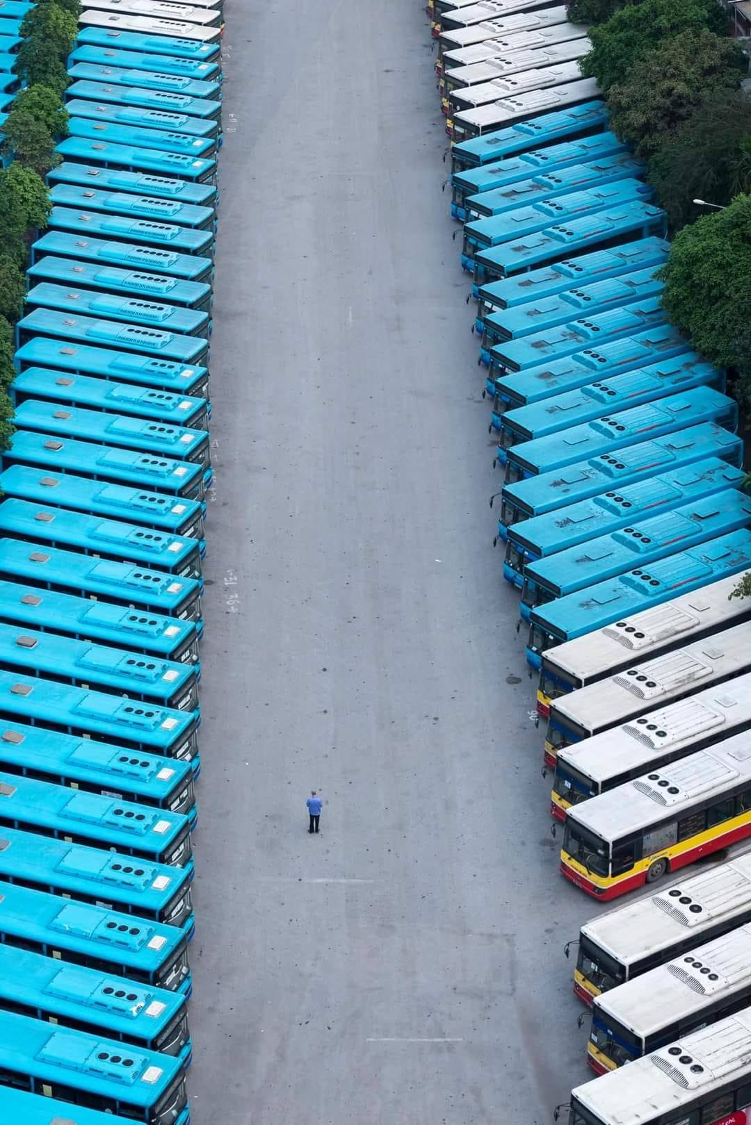 Điều mà bạn ấn tượng nhất khi trải nghiệm xe bus ở hà nội là gì ?